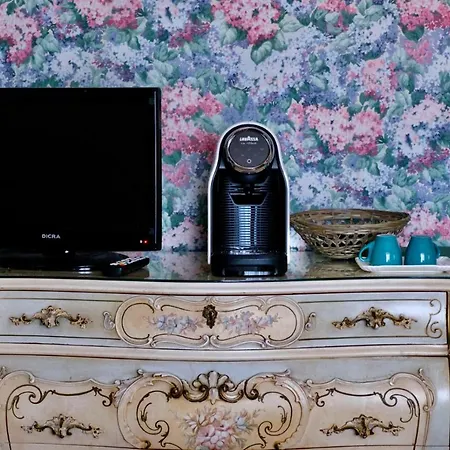 아파트 Le Sirenette Luxury Rooms *