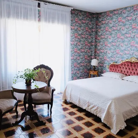 아파트 Le Sirenette Luxury Rooms *